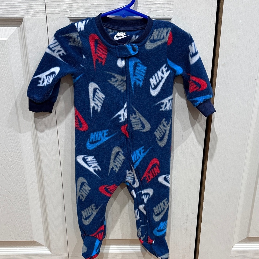 Nike Kids Multicolor Logo Footie Fleece Pajama 6M